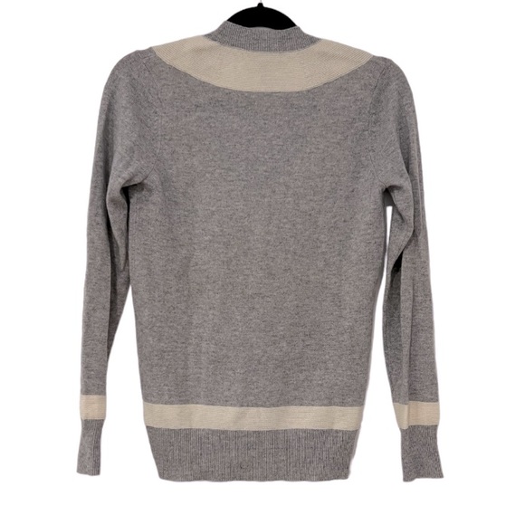 Aqua Bloomingdale’s 100% cashmere sweater. - Picture 3 of 5